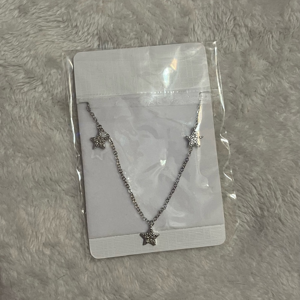 Silver Star Charm Necklace NWOT - Picture 7 of 8